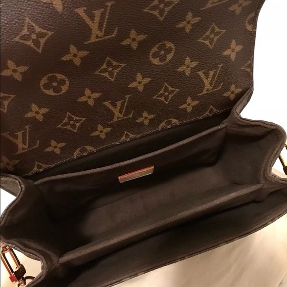 Louis Vuitton Pochette Metis - Picture 4 of 8